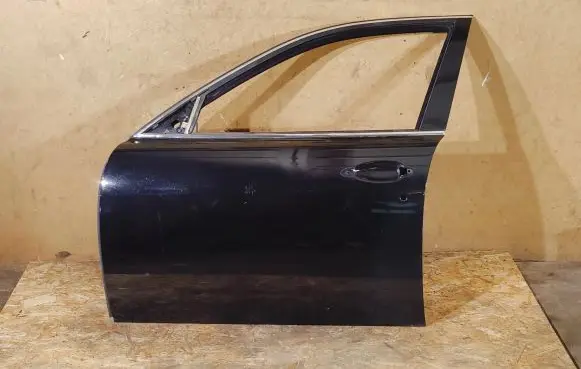 Maserati Quattroporte Front door