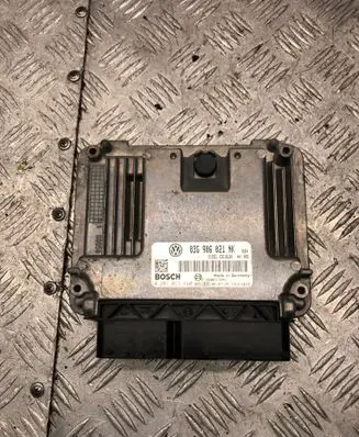 Volkswagen PASSAT B5.5 Engine control unit/module 03G906021NK 0281013440