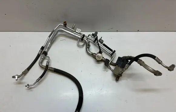 Peugeot 208 II Air conditioning (A/C) pipe/hose 9826919280