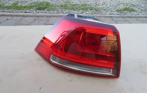 Volkswagen Golf VII Rear/tail lights 5G0945257A