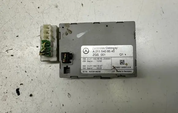 Mercedes-Benz E W211 Gateway control module A2115408545 A2115408345 A211440027