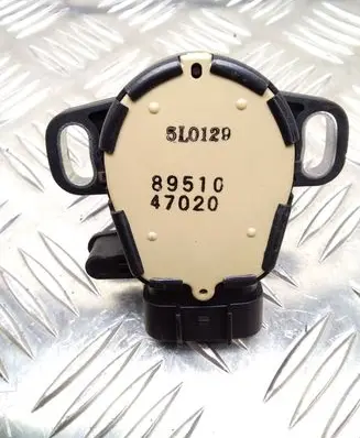 Toyota Prius (XW20) Accelerator pedal position sensor 8951047020 5L0129 89510