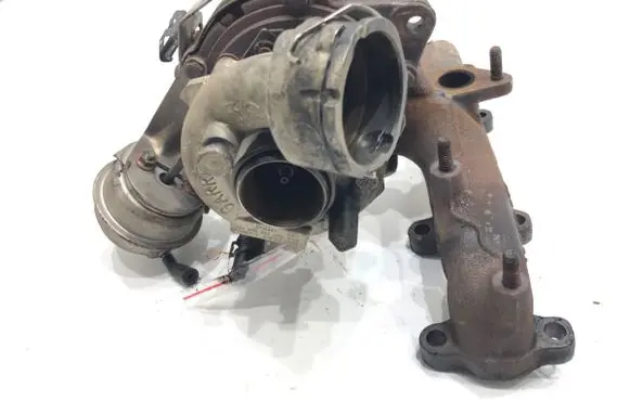Volkswagen PASSAT B6 Turbo 03G253019L