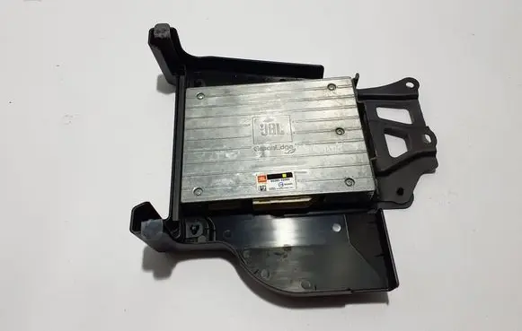 Toyota Auris E180 Sound amplifier 8628002060