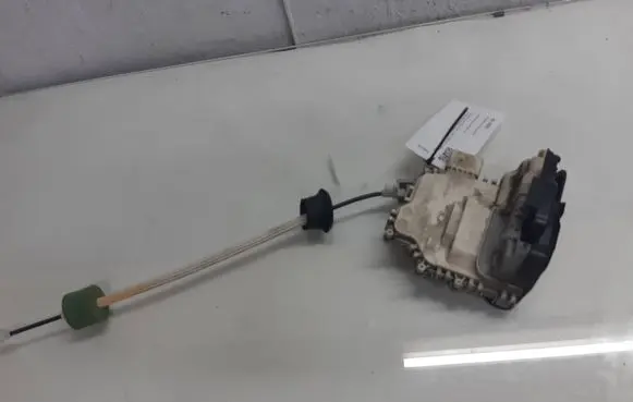 Audi A6 S6 C6 4F Front door lock 4F1837016