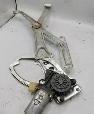 Mercedes-Benz E W210 Front door window regulator with motor 0130821709