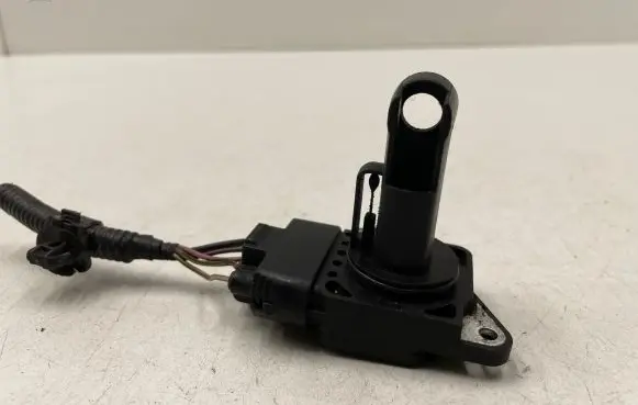 Toyota Corolla Verso AR10 Mass air flow meter 2220430010 1974002110
