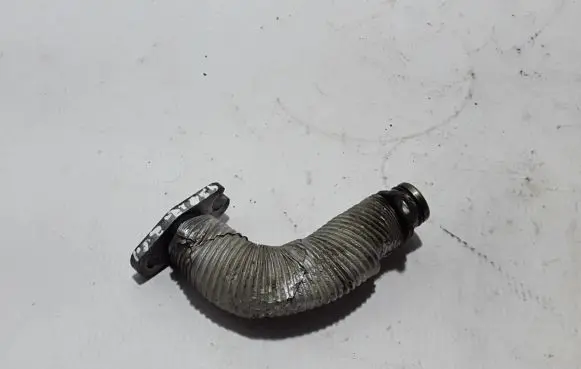 BMW 5 G30 G31 Turbo turbocharger oiling pipe/hose 8513617