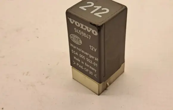 Volvo S70 V70 V70 XC Seat belt warning relay 9459847 5SA00555201