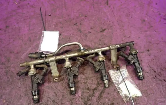 Opel Astra H Fuel main line pipe 