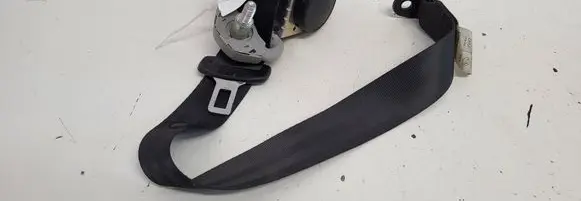 Toyota Verso Rear seatbelt 733700F020