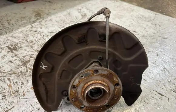 Volkswagen Golf VIII Front wheel hub 5Q0255R
