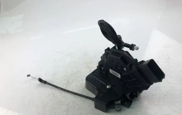 Volvo V70 Rear door lock 30799316