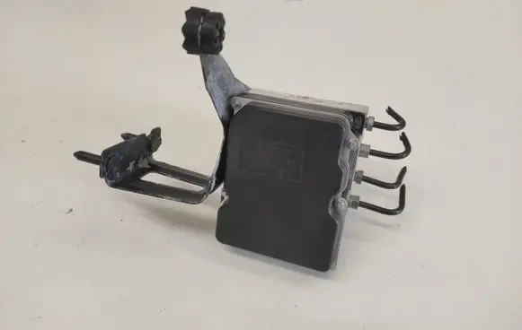 BMW X3 E83 ABS Pump 0265234035 676205901 050
