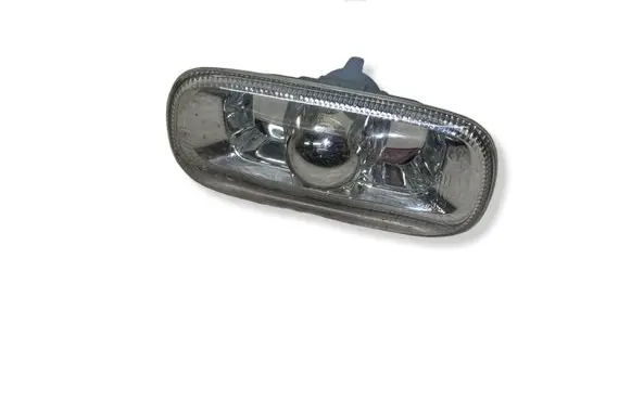 Audi A4 S4 B7 8E 8H Front fender indicator light 8E0949127