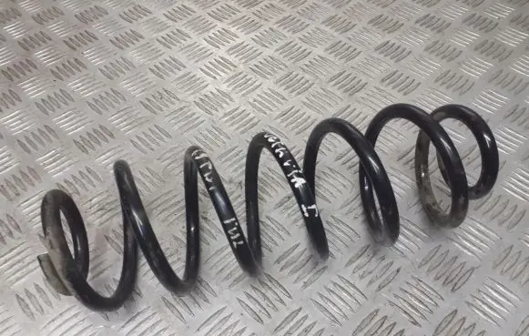 Skoda Octavia Mk2 (1Z) Rear coil spring