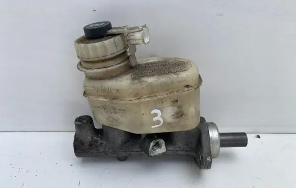 Toyota Avensis T220 Master brake cylinder