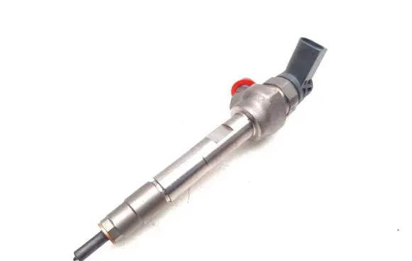Toyota Avensis T270 Fuel injector 0445110613 8514146