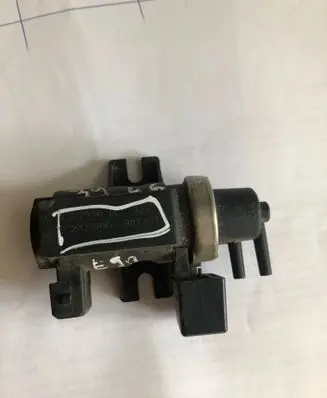 BMW X5 E53 Turbo solenoid valve 72279600 98T331 247906