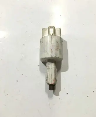 Toyota Hilux (AN10, AN20, AN30) Brake pedal sensor switch