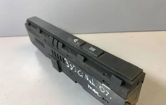 Traction control (ASR) switch