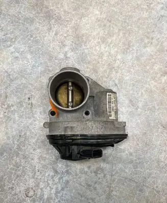 Ford Focus Throttle valve 2S6UFA 1109062 0451955L