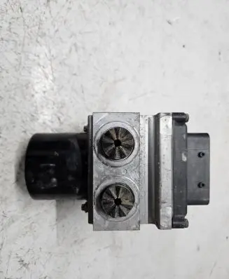 Peugeot 407 ABS Pump 15710605 S118676001