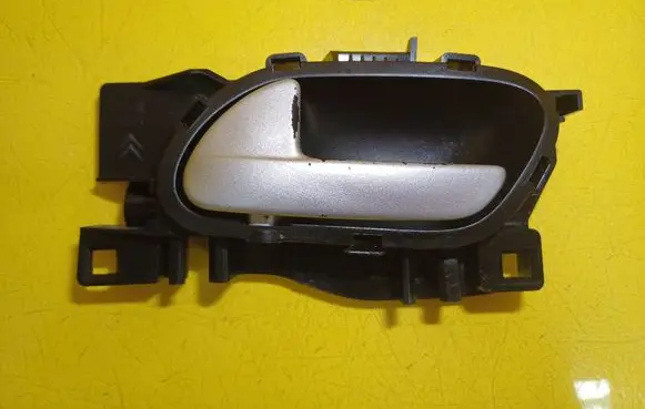 Peugeot 207 Front door interior handle 303966