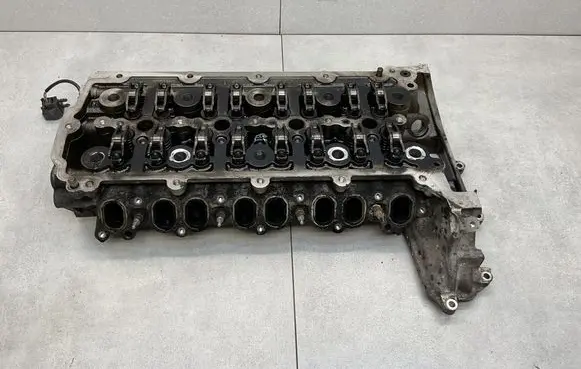 Land Rover Discovery Sport Engine head 