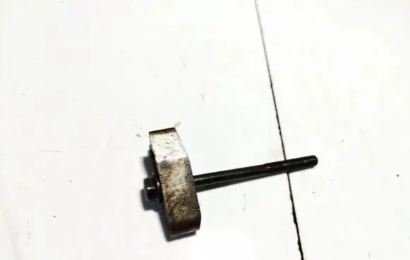 Jeep Grand Cherokee (WK) Fuel Injector clamp holder