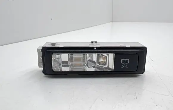 Mercedes-Benz C W205 Front seat light A0009068905 01158331 9051V05VS3