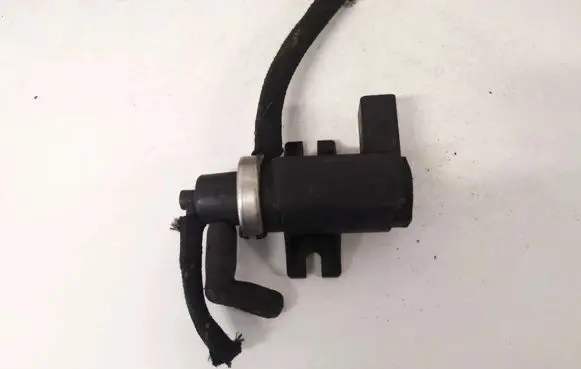 Volkswagen Touareg I Turbo solenoid valve 1J0906627 7.22903.20