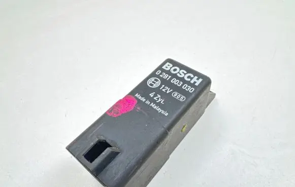 Honda Civic Glow plug pre-heat relay 0281003030