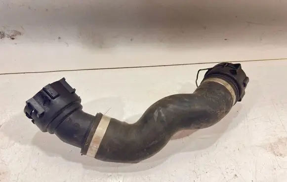 BMW 5 F10 F11 Engine coolant pipe/hose 8509273