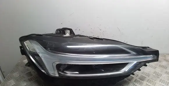 Volvo XC60 Headlight/headlamp 32133548