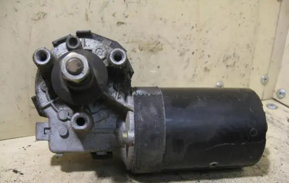 Volvo S40, V40 Wiper motor BOSCH0390241114