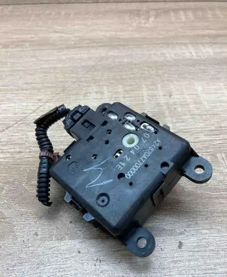 Nissan Qashqai Air flap motor/actuator A24820A7700000