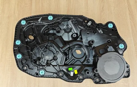 BMW 4 G22 G23 G24 G26 Loading door cover/cap 7499195