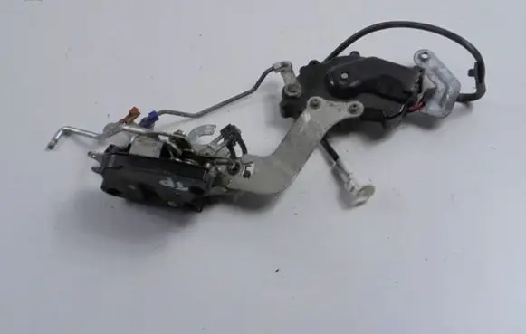 Suzuki Baleno EG Rear door lock