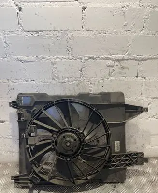 Renault Megane II Radiator cooling fan shroud 8200151464