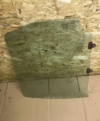 Nissan Note (E11) Rear door window glass 43R001595