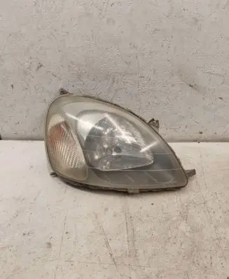 Toyota Yaris Headlight/headlamp