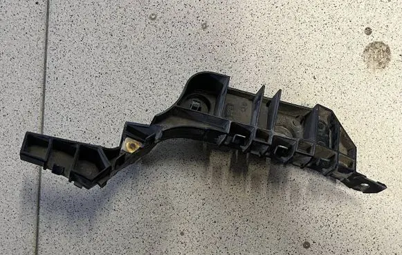 Front bumper mounting bracket