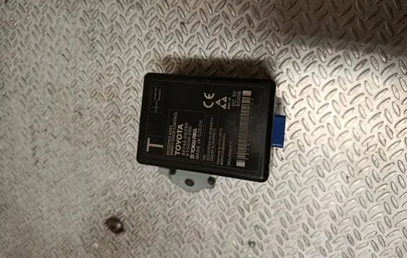Toyota Yaris Other devices 897400D280 61G036000