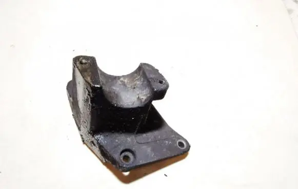 Ford Galaxy Engine mounting bracket