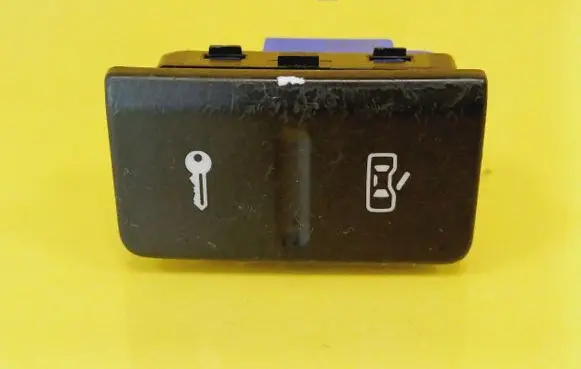 Volkswagen Golf Plus Central locking switch button 5H1962125