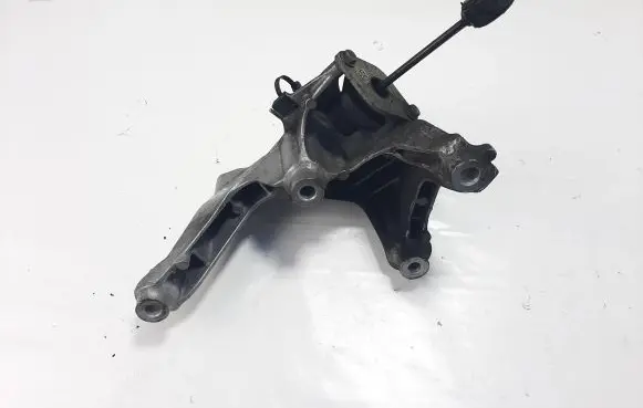Audi A4 S4 B9 8W Engine mounting bracket 4M0199307AD