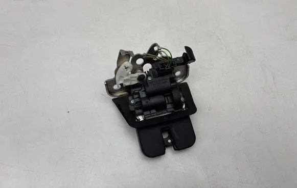 Audi A4 S4 B8 8K Tailgate/trunk/boot lock/catch/latch 8R0827505