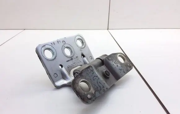 Volvo XC90 Tailgate/trunk/boot hinge 30674732