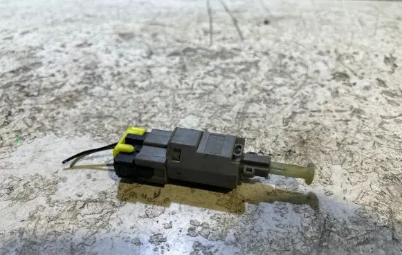 Mazda 323 Brake pedal sensor switch 6649Y